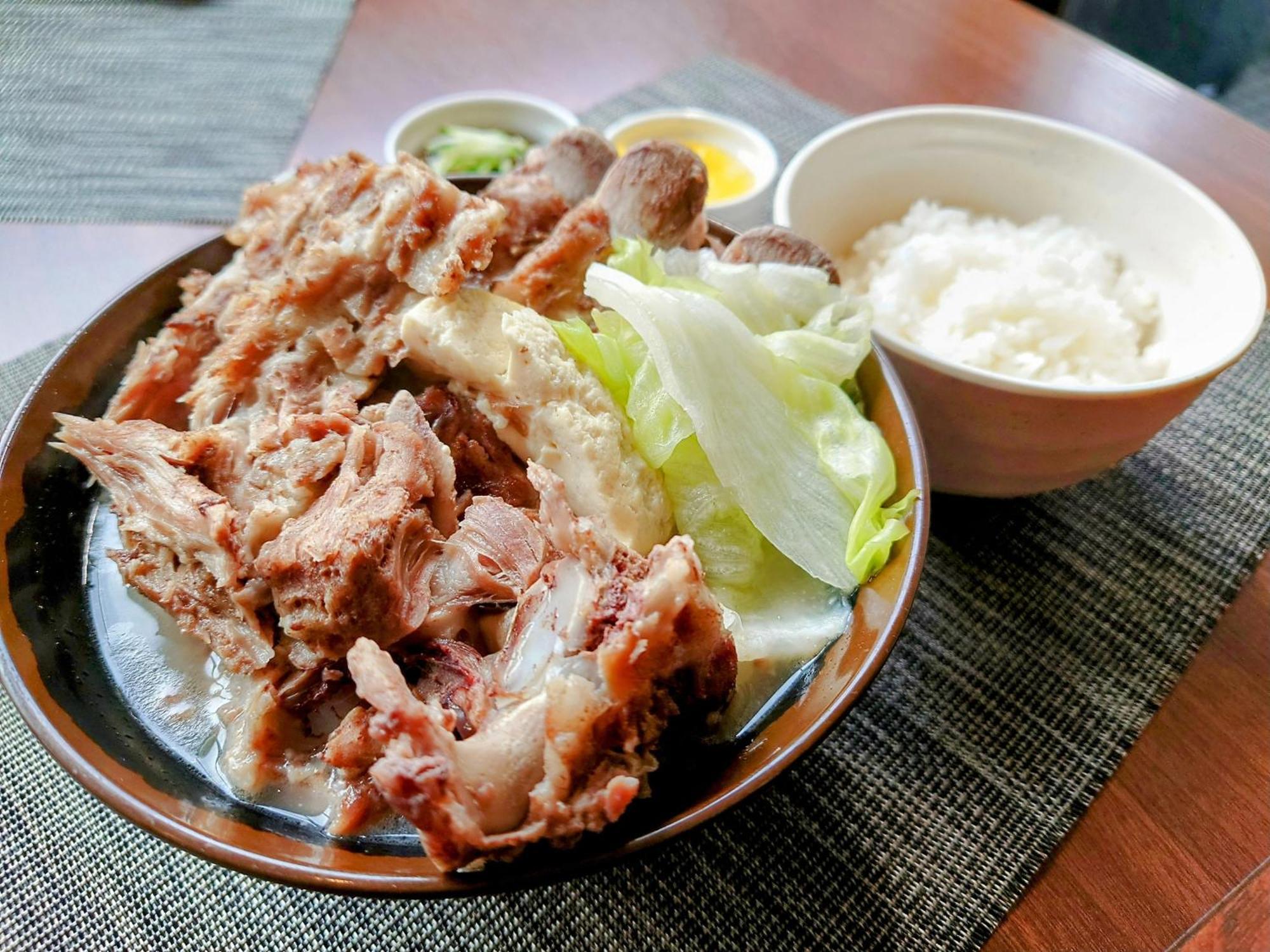 Okinawa Hotel Precia ناهَ المظهر الخارجي الصورة